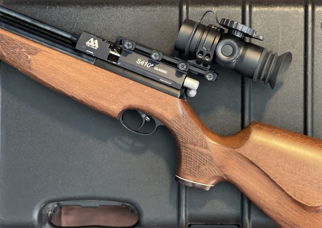 Immersive Optics  10x40 Prismatic MilDot Extended Rifle Scope with MOA  Adjustable Mount