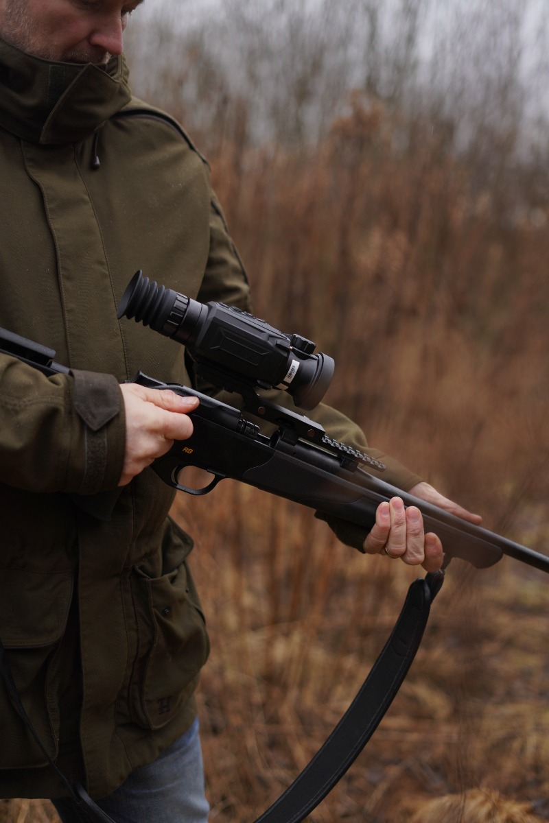 HIKMICRO Thunder 2.0 TH35 3.0x 35mm 20mK 384×288px 12µm Smart Thermal Weapon Scope with Rail