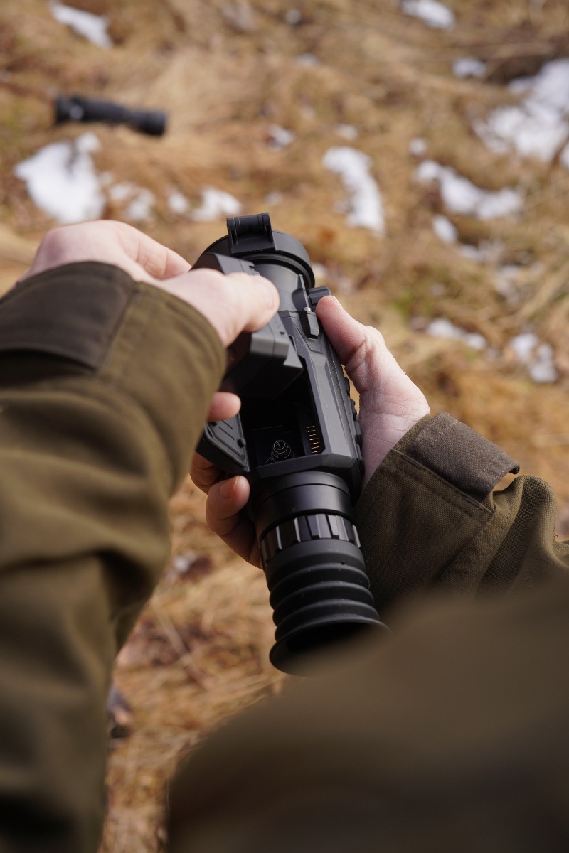 HIKMICRO Thunder 2.0 TH35 3.0x 35mm 20mK 384×288px 12µm Smart Thermal Weapon Scope with Rail