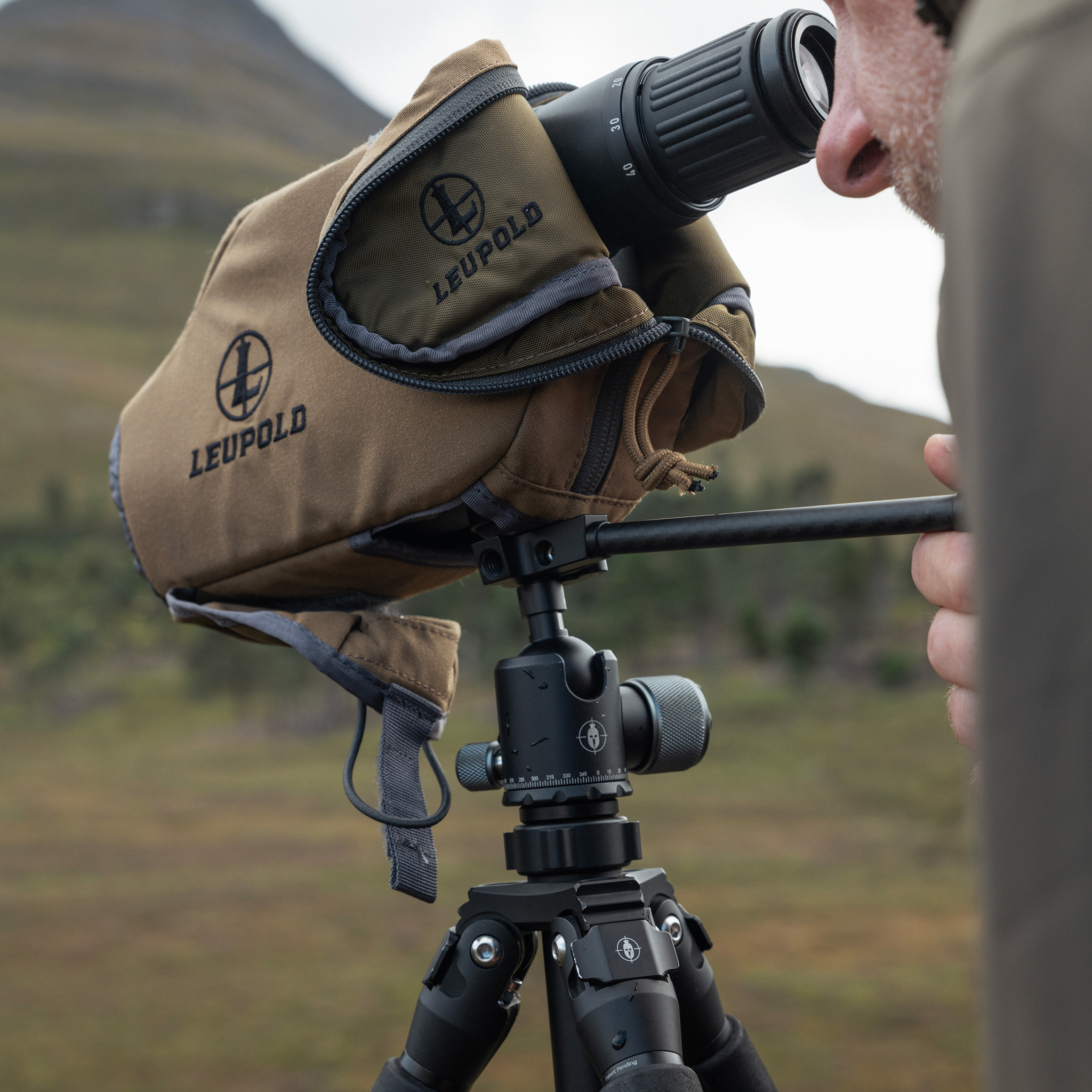 Spartan Heavy Optics Adapter and Carbon Panning Rod for Spartan Tripods and Davros Head