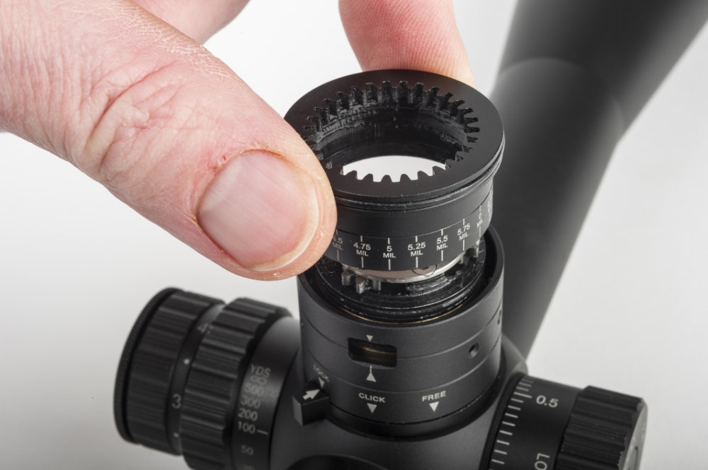 MTC King Cobra 8-32x50 F1 FFP Illuminated AMD2 30mm Rifle Scope