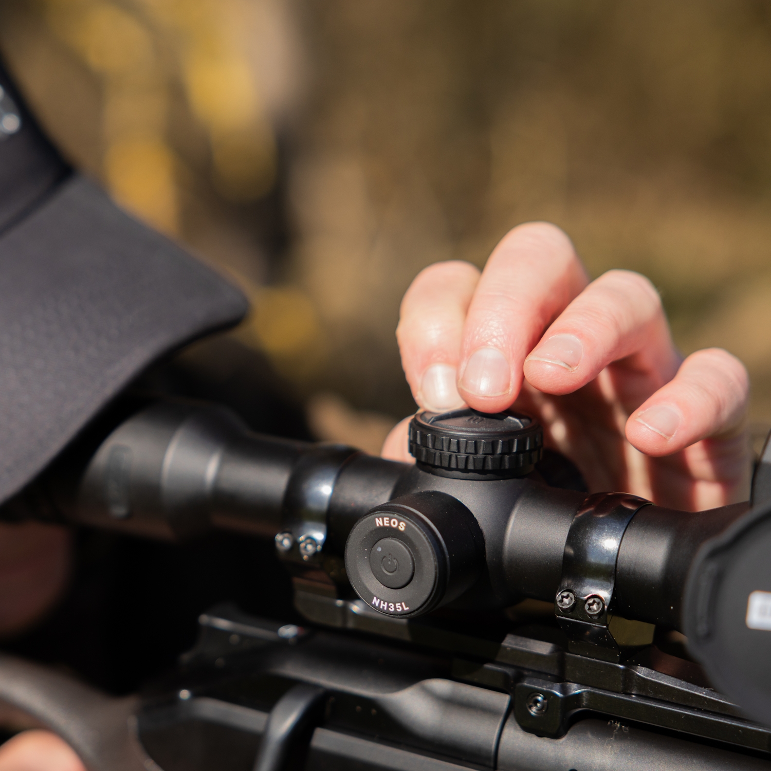 HIKMICRO Neos NE35L Thermal Rifle Scope with LRF and Ballistics Calculator