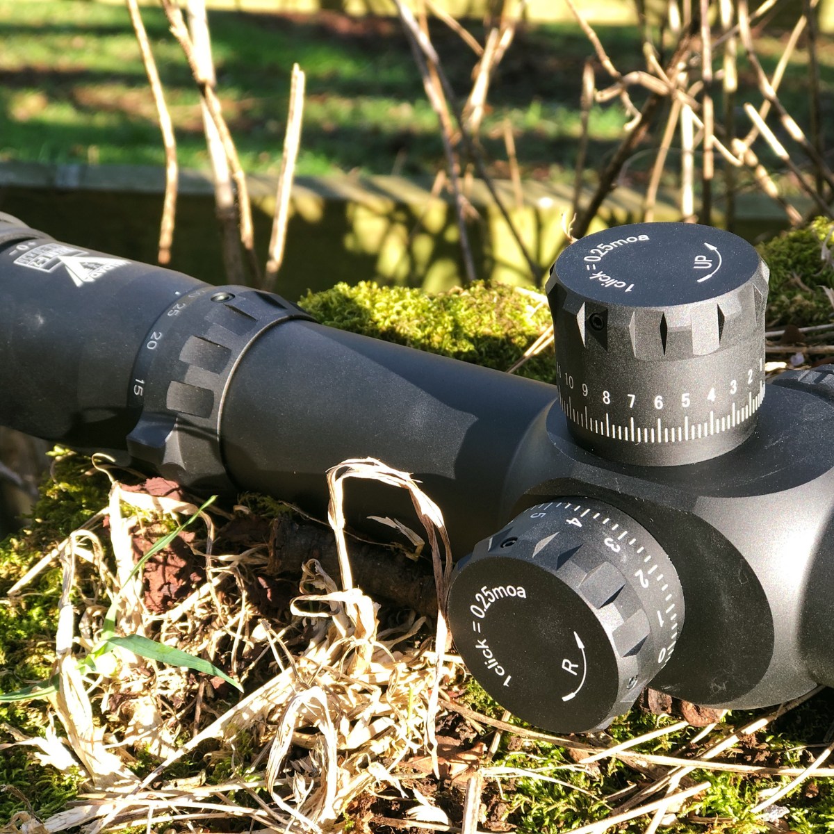 Valdada Recon G2 4.8-30x56 FFP Illum MOA MOA SF Rifle Scope + Free 40mm Rings