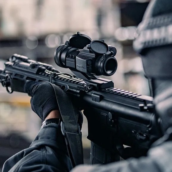 Vortex StrikeFire II Red Dot (4 MOA Red/Green Dot)